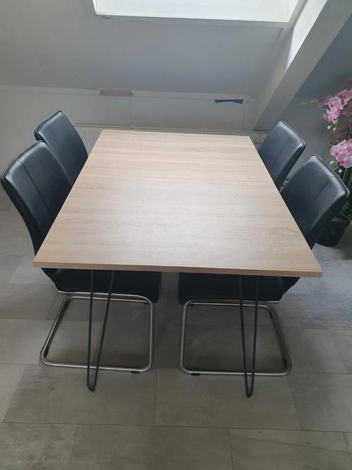Uitschuifbare eettafel – houtlook, Huis en Inrichting, Tafels | Eettafels, Zo goed als nieuw, 100 tot 150 cm, 150 tot 200 cm, Vier personen