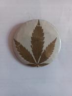 Vintage Button met Cannabis Blad, Ophalen of Verzenden