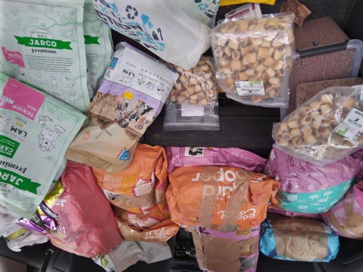gevraagd kittenvoer, Dieren en Toebehoren, Dierenvoeding, Kat, Ophalen of Verzenden