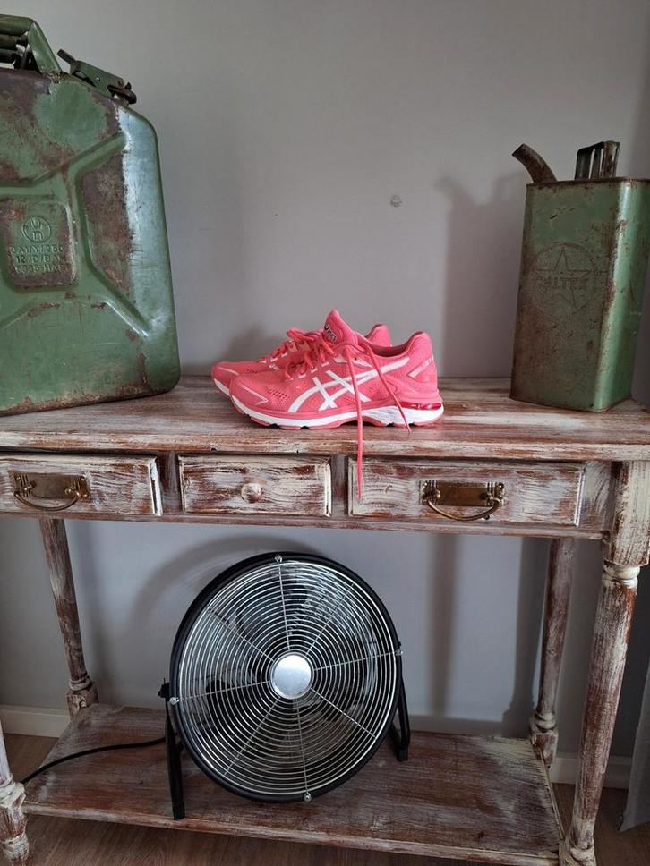 🎆🎄 Asics gel GT-2000 (7) dames hardloopschoenen maat 39,5, Sport en Fitness, Loopsport en Atletiek, Zo goed als nieuw, Hardloopschoenen