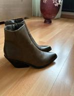 Lucky Shoes mooie enkellaarsjes met aparte hak mt 39 ZGAN, Kleding | Dames, Overige kleuren, Lage of Enkellaarzen, Ophalen of Verzenden