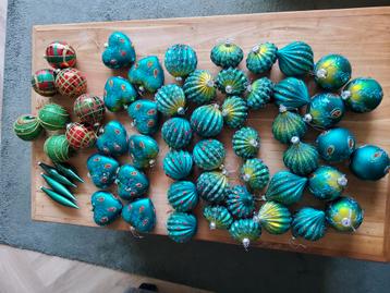 Partij kerstballen beschikbaar voor biedingen