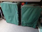 2 groene koffers., Groen, Wieltjes, Gebruikt, Ophalen