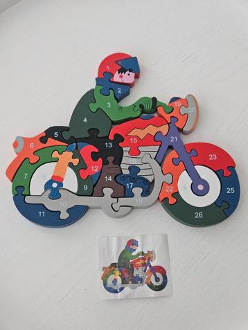 Houten Motor Puzzel - 26 Stukjes beschikbaar voor biedingen