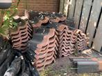 Gratis - dakpannen en hoekpannen, Doe-het-zelf en Verbouw, Dakpannen en Dakbedekking, Ophalen, Gebruikt, Steen of Klei, 15 m² of meer