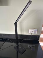 Compacte LED Bureaulamp met Draadloos Opladen, Huis en Inrichting, Ophalen of Verzenden, Nieuw, Kunststof, Minder dan 50 cm