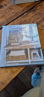 Vintage by nina boek, Ophalen of Verzenden, Interieur en Design