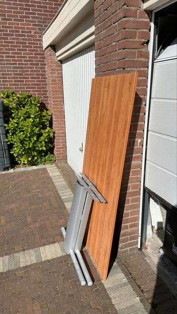 Te koop aangeboden mooi bureau