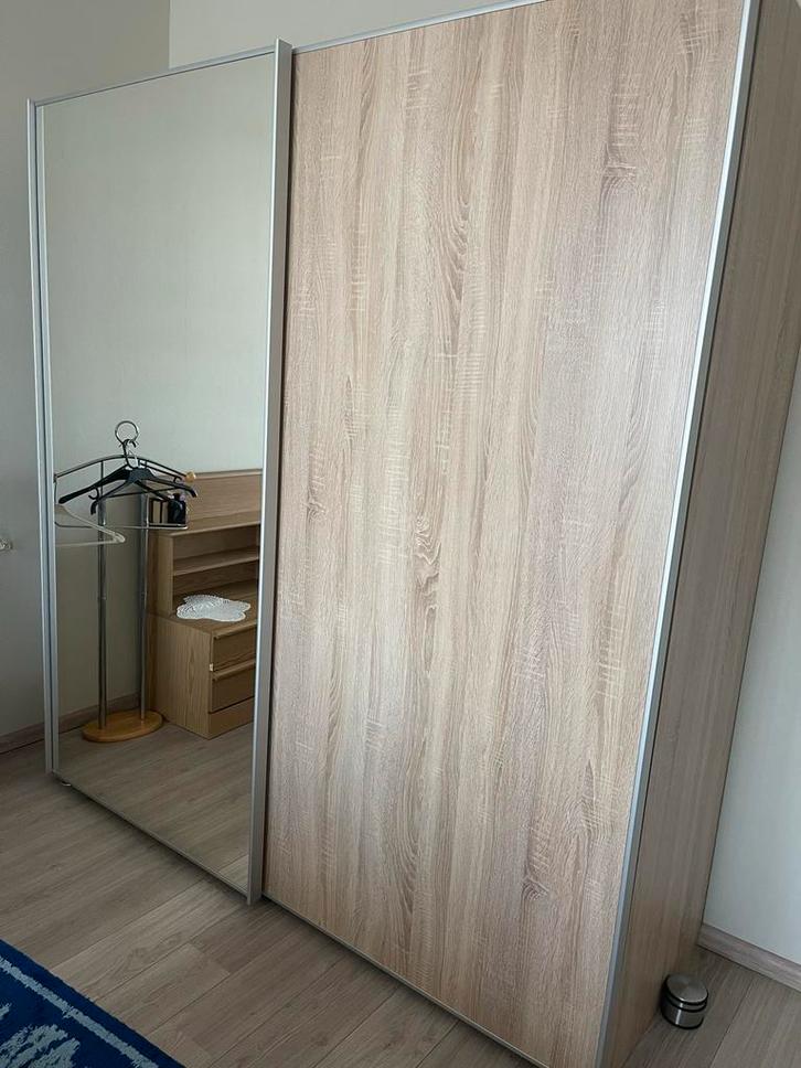 Kwaliteitskast met schuifdeuren en spiegel, Huis en Inrichting, Kasten | Kledingkasten, Zo goed als nieuw, 150 tot 200 cm, 50 tot 75 cm