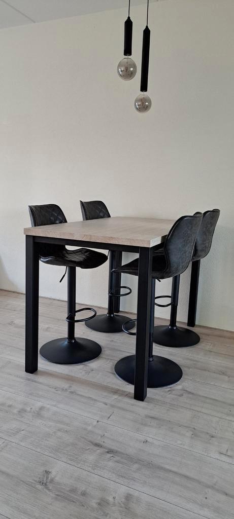 Industriële barkrukken set van 4, Huis en Inrichting, Barkrukken, Gebruikt, Kunststof, Metaal, 4 krukken, In hoogte verstelbaar