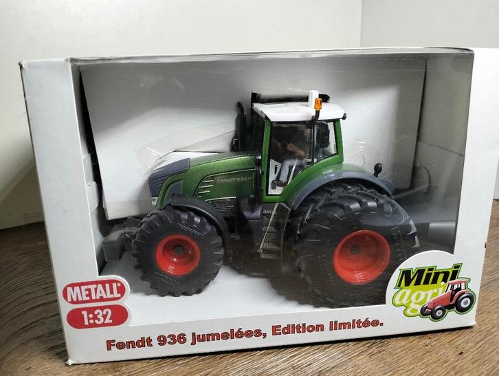 Te koop Siku Fendt 936 Vario Jumilees limited. (A)., Hobby en Vrije tijd, Modelauto's | 1:32, Zo goed als nieuw, Tractor of Landbouw
