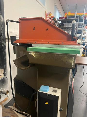 Atom stansmachine leer SE20 schoenmakerij tassen maker  beschikbaar voor biedingen