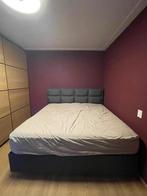 Bed with springs mattress, Huis en Inrichting, Slaapkamer | Matrassen en Bedbodems, Tweepersoons, Zo goed als nieuw, Bedbodem