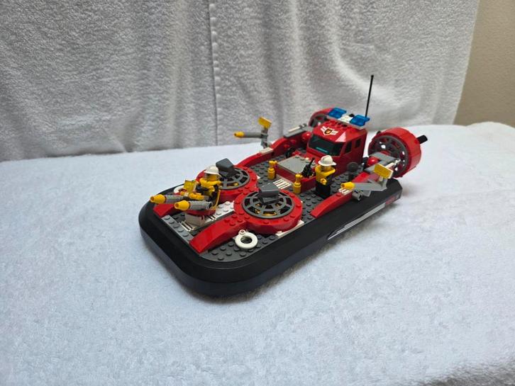 Lego city  7944  Fire Hovercraft, Kinderen en Baby's, Speelgoed | Duplo en Lego, Zo goed als nieuw, Lego, Complete set, Ophalen of Verzenden