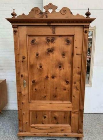 Kast mooie vintage antieke Oud grenen kast met planken beschikbaar voor biedingen