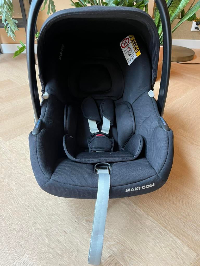 Maxi cosi cabrio fix i size en familyfix base, Ophalen, Zo goed als nieuw, Isofix, 0 t/m 13 kg
