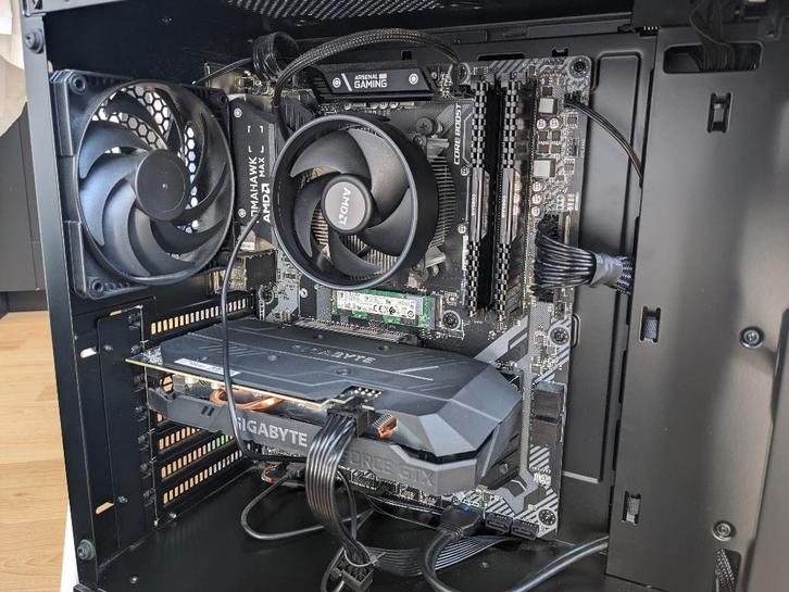 Custom Gaming pc - Ryzen 2700, Computers en Software, Desktop Pc's, Gebruikt, 3 tot 4 Ghz, SSD, 16 GB, Gaming, Ophalen of Verzenden