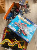 Speelgoed auto’s , domino, doos met nieuwe mecano, Hobby en Vrije tijd, Gezelschapsspellen | Bordspellen, Ophalen of Verzenden