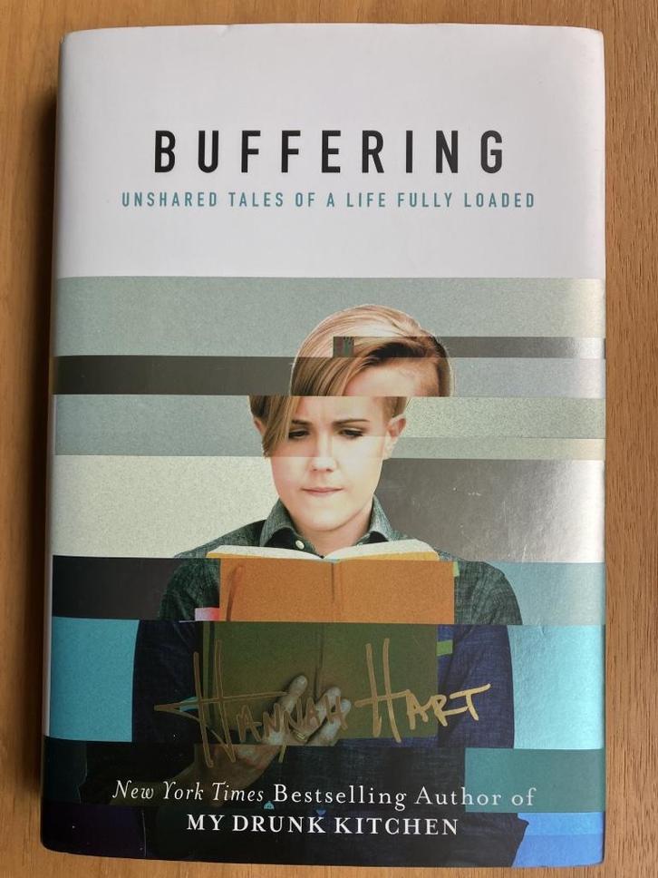 Buffering - Hannah Hart, Boeken, Taal | Engels, Zo goed als nieuw, Fictie, Verzenden