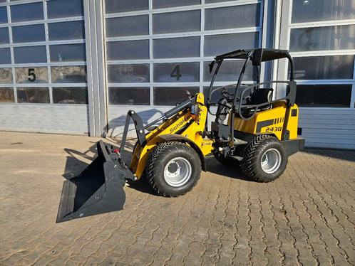Schäffer 2430 kniklader, Zakelijke goederen, Machines en Bouw | Kranen en Graafmachines, Wiellader of Shovel, Ophalen