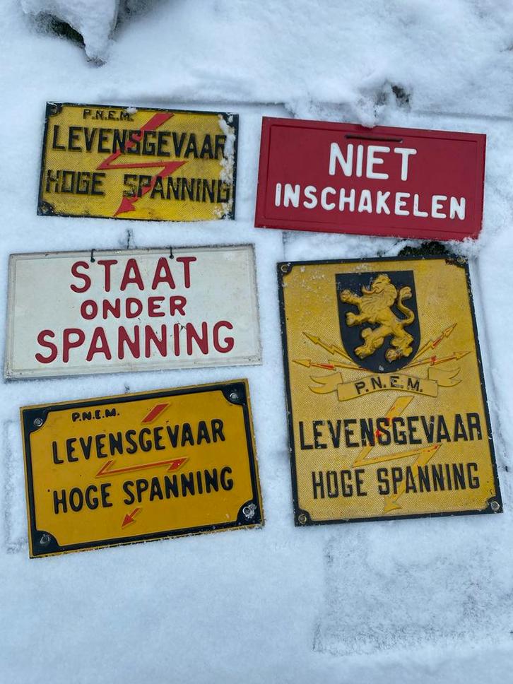 Oude P.N.E.M. Waarschuwingsborden Hoge Spanning, Antiek en Kunst, Antiek | Emaille, Ophalen of Verzenden