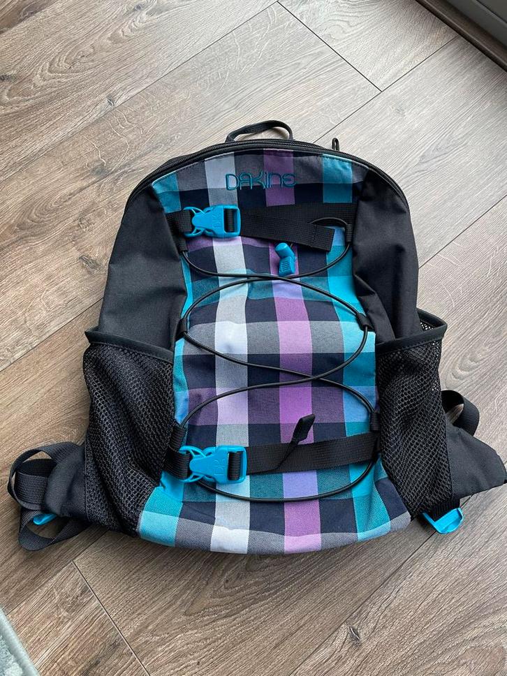 Dakine Rugzak - Zo goed als nieuw!, Sieraden, Tassen en Uiterlijk, Tassen | Rugtassen, Zo goed als nieuw, Overige merken, 25 tot 40 cm