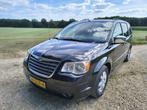 Chrysler Voyager Town & Country V6 LPG G3 7 persoons Zwart, Auto's, Chrysler, 450 kg, 1914 kg, 7 stoelen, Grijs