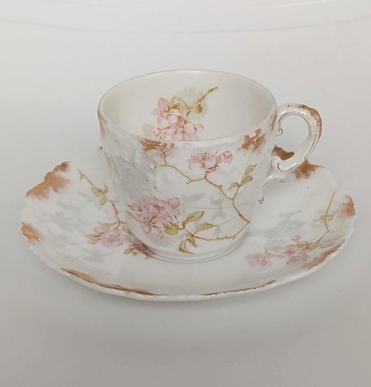 Limoges A. Lanternier kop en schotel, Antiek en Kunst, Antiek | Servies los, Ophalen of Verzenden