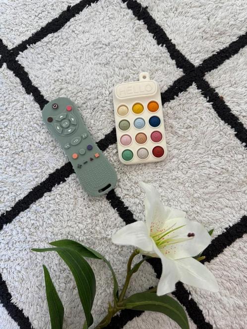 ZGAN 2x baby speelgoed telefoon afstandsbediening siliconen, Kinderen en Baby's, Speelgoed | Babyspeelgoed, Nieuw, Overige typen