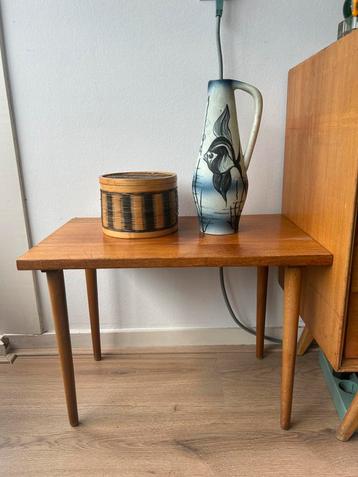 Vintage bijzettafeltje - lbh 48x29x35 beschikbaar voor biedingen