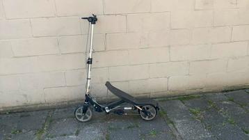 Jongens space scooter beschikbaar voor biedingen