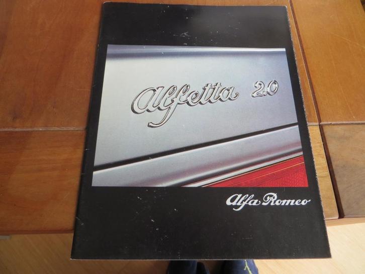 Folder Alfa Romeo Alfetta 2000 L 12-1979, 38 blz., Boeken, Auto's | Folders en Tijdschriften, Zo goed als nieuw, Alfa Romeo, Ophalen of Verzenden