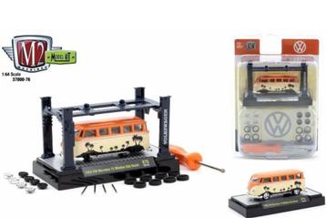 1958 VW Micro bus T1 15 Window USA van M2 met brug 1/64 R76 beschikbaar voor biedingen