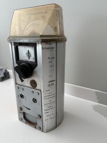 Antieke / vintage Parkeermeter beschikbaar voor biedingen