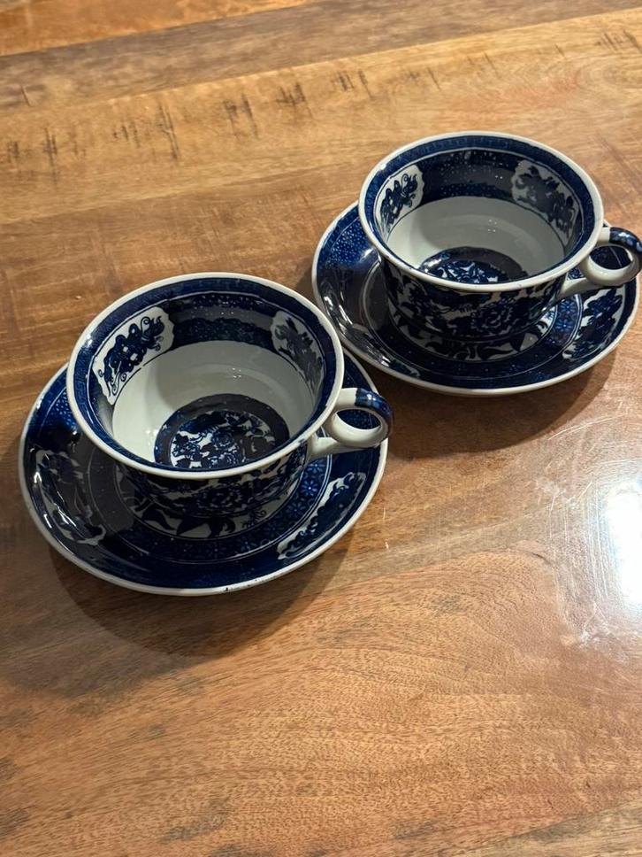 Oud Tecla porcelein Royal Sphinx Soepkommen, Antiek en Kunst, Antiek | Servies los, Ophalen of Verzenden