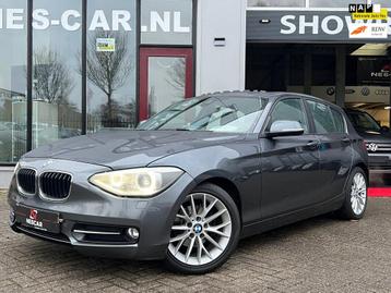 BMW 1-serie 116i Sportline+ 5Drs Automaat, Navi, PDC V-A Net beschikbaar voor biedingen