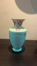 Decoratieve vaas – turquoise met bloemen, Ophalen of Verzenden, ., ., .