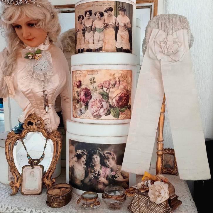 3- delige brocante hoedendozen set in Victoriaanse stijl, Antiek en Kunst, Curiosa en Brocante, Verzenden