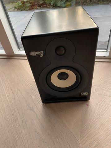 KRK Rokit 5, licht beschadigd maar verder top beschikbaar voor biedingen
