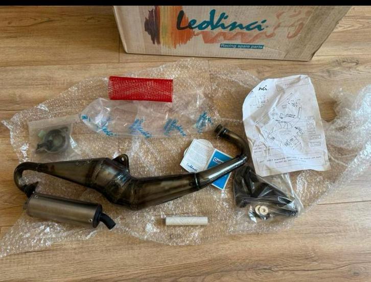 Klassieke Leovinci race uitlaat Piaggio zip Gilera runner, Fietsen en Brommers, Brommeronderdelen | Scooters, Nieuw, Piaggio, Uitlaat