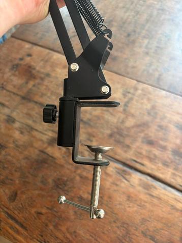 Microfoon arm met bureauklem, goedkoop voor je podcast ! beschikbaar voor biedingen