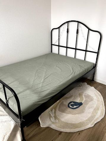 IKEA SAGSTUA metal bedframe 140 w/ slattes