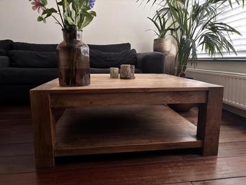 Vierkante Teakhouten Salontafel beschikbaar voor biedingen