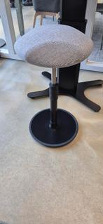 Hele mooie nieuwe ONGO Free balanskruk aangeboden. Nieuw., Ophalen, Nieuw, Grijs, Bureaukruk