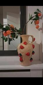 Handgemaakte Aardbeienvaas, Overige kleuren, Aardewerk of Porselein, Ophalen of Verzenden, Zo goed als nieuw