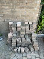 Ongeveer 180 vierkante klinkers, Tuin en Terras, Ophalen, Gebruikt, Beton, Klinkers