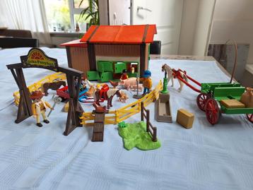 Playmobil boerderij  beschikbaar voor biedingen