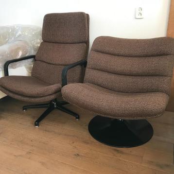 Vintage Artifort F141 F142 fauteuil stoel chair bruin stof beschikbaar voor biedingen