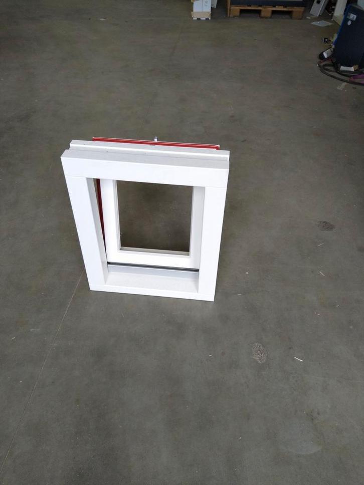 Hardhout kozijn met valraam, Doe-het-zelf en Verbouw, Glas en Ramen, Nieuw, Gevelraam of Ruit, Minder dan 80 cm, Minder dan 80 cm