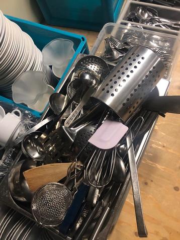 Horeca/catering Inventaris: Servies, Koffiemachine, Bestek beschikbaar voor biedingen